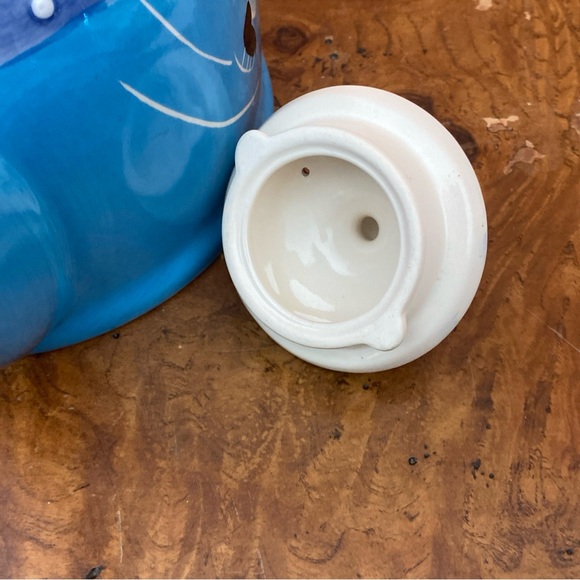 2002  Le Gourmet Chef Hand Painted Ice Skating Snowman Teapot - Picture 5 of 16